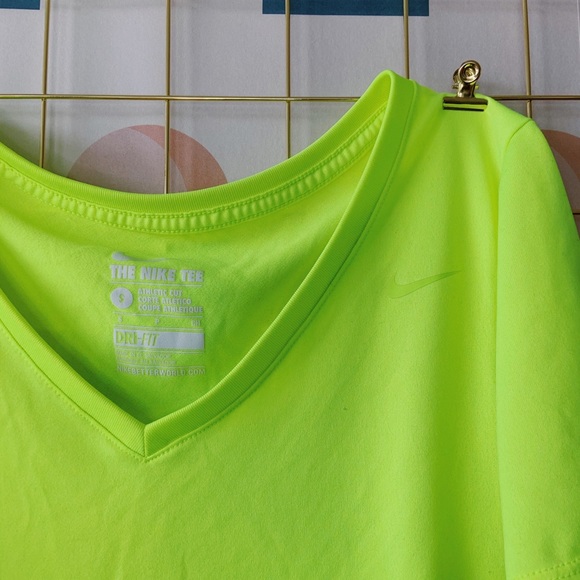Nike neon workout top - Picture 2 of 2